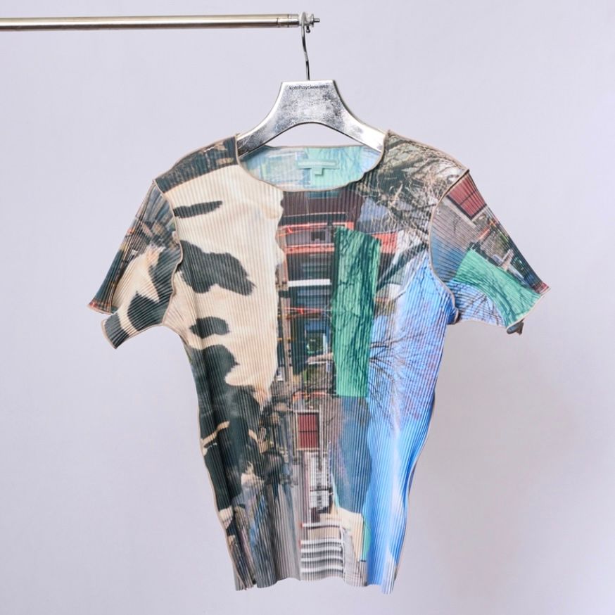 【残り一点】Graphic Top