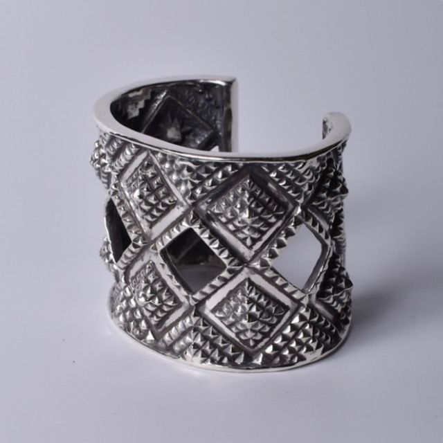 【お取り寄せ注文可能】Element Of Instinct 7 Bangle(SILVER)