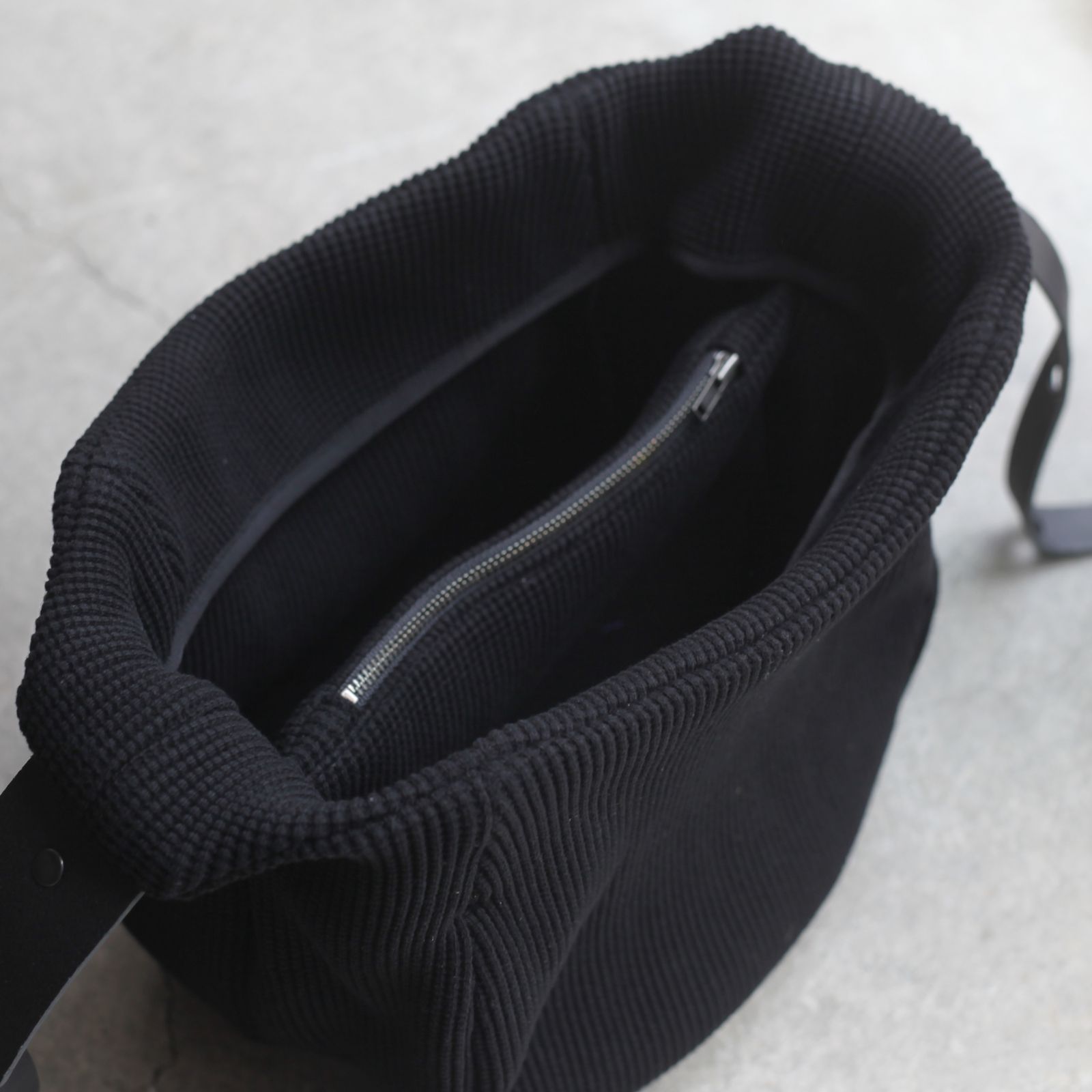 【お取り寄せ注文可能】Waffle Shoulder Bag
