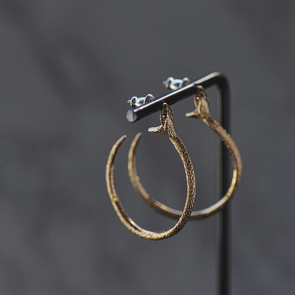 ELCAMI - 【お取り寄せ注文可能】蛇フープピアス(GOLD/右耳専用