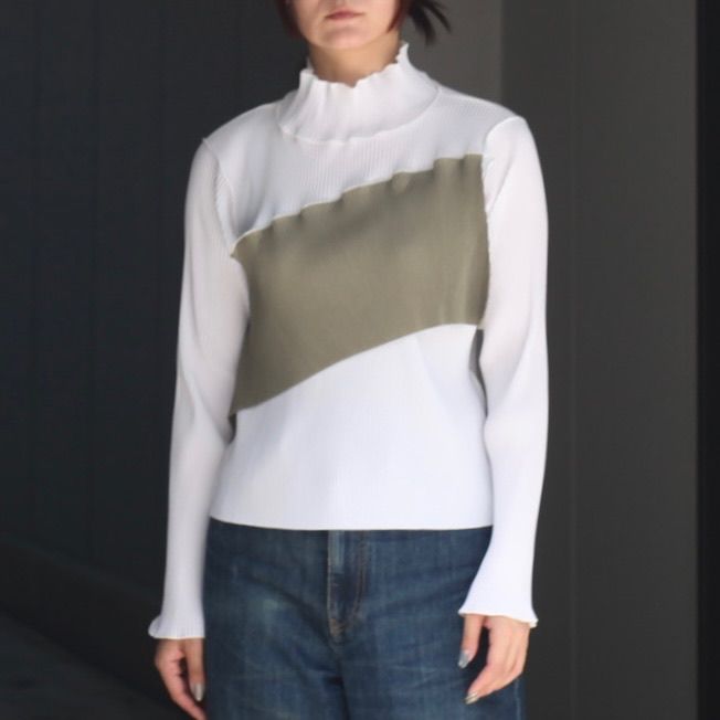 【残り一点】Spiral Wave Long Sleeve Top High Neck Type