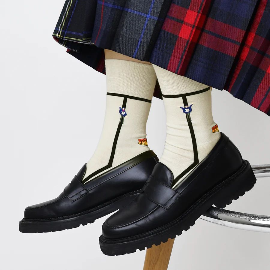 【再販売通知受付可能】Line Socks(HELP!)