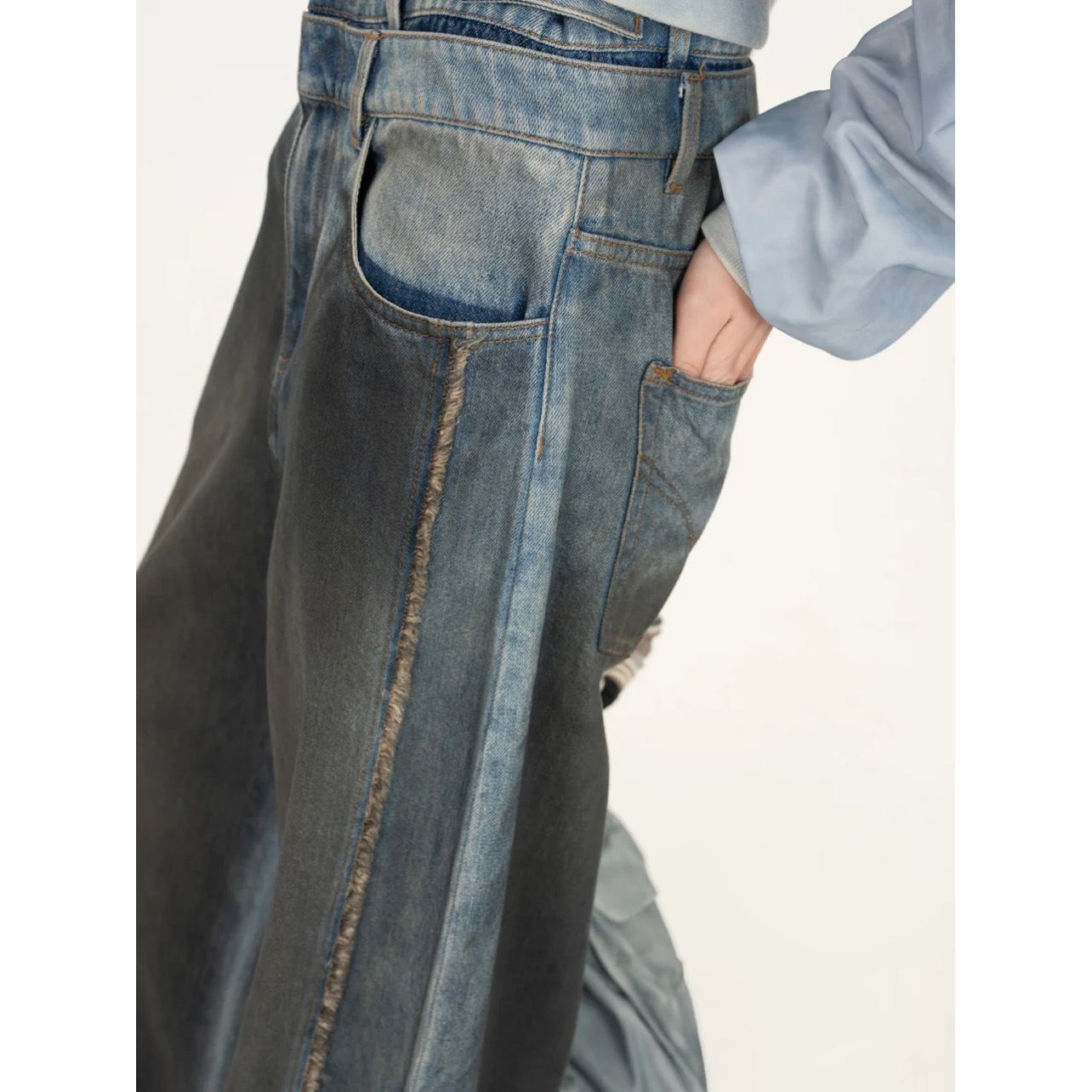 【残り一点】Double Waist Gradient Indigo Denim Trousers