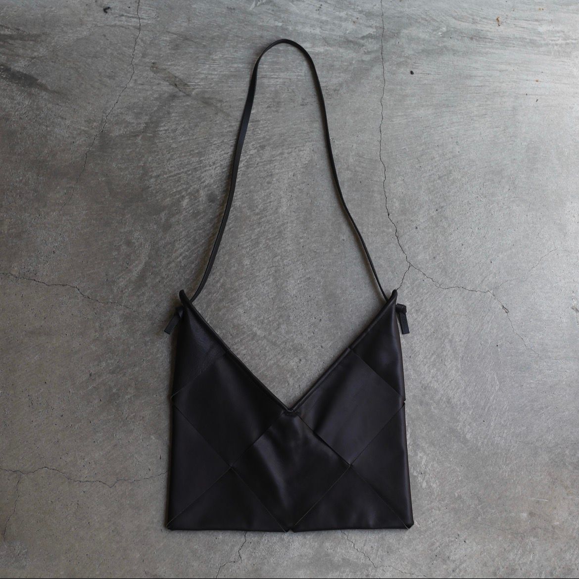 【お取り寄せ注文可能】Ajiro Shoulder Bag