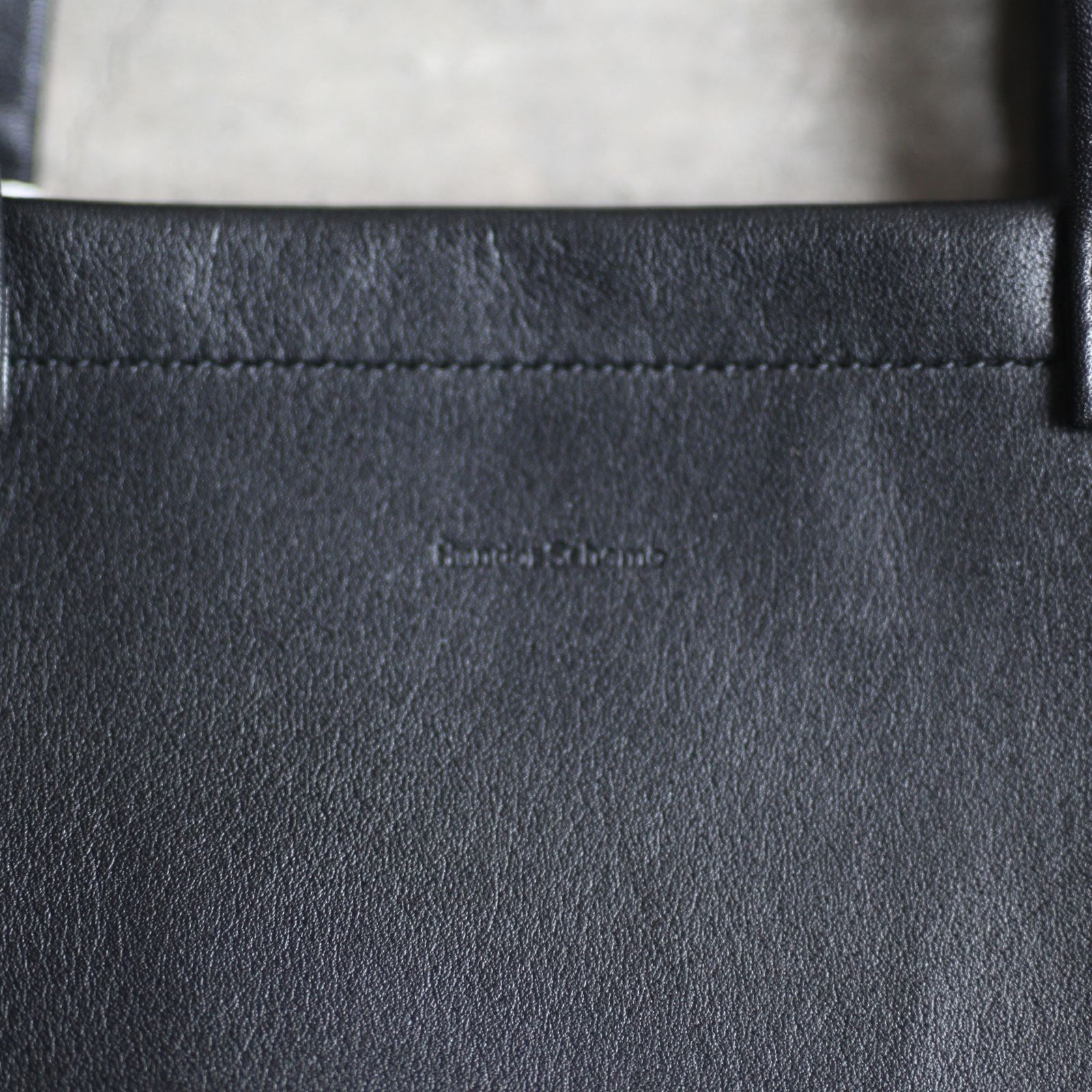 【再販売通知受付可能】Cow Bag_S(BLACK)