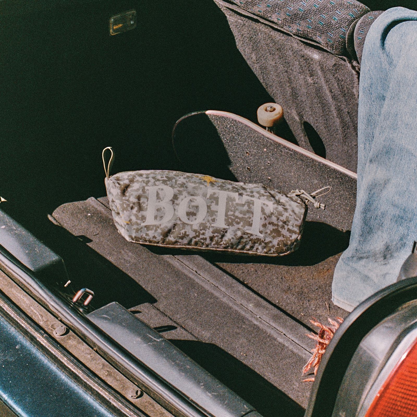 【残りわずか】BoTT×HELINOX Tac. Chair