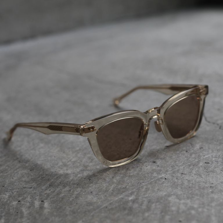レンズ : DARK BROWN(BR-40)