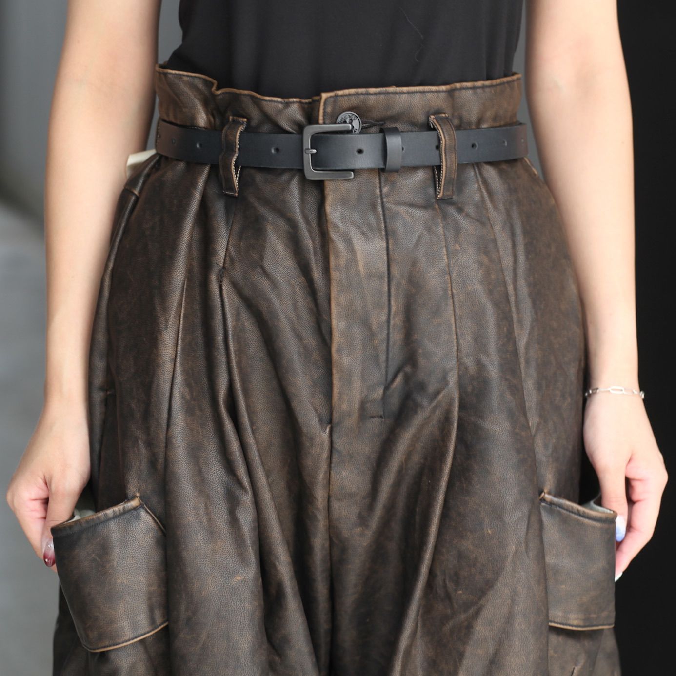 【残り一点】Mooned Delivery Man