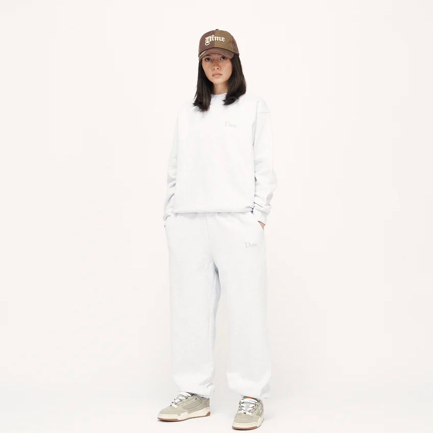 【残りわずか】Classic Small Logo Crewneck