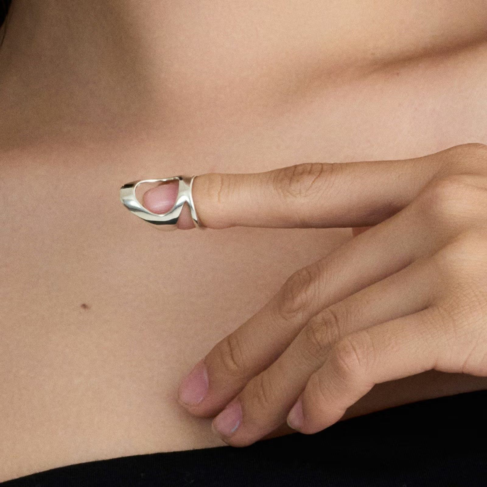 【お取り寄せ注文可能】Fingertip Ring