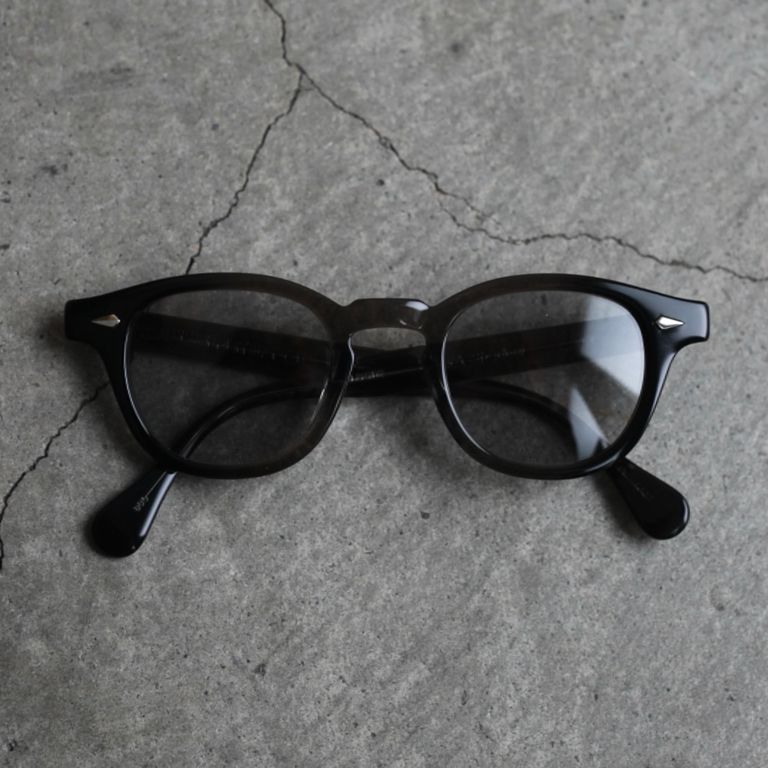 レンズ : LIGHT GREY