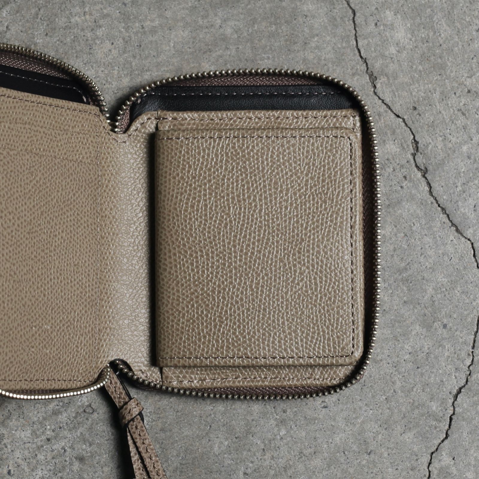 【残り一点】Round Zip Purse(DEG/VAL)