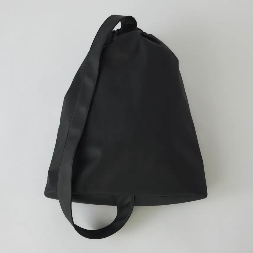 美品　RIM.ARK リムアーク　ソフトレザーラウンドバック　バンドバック RIM.ARK（リムアーク）の「Assembly bag（ショルダーバッグ