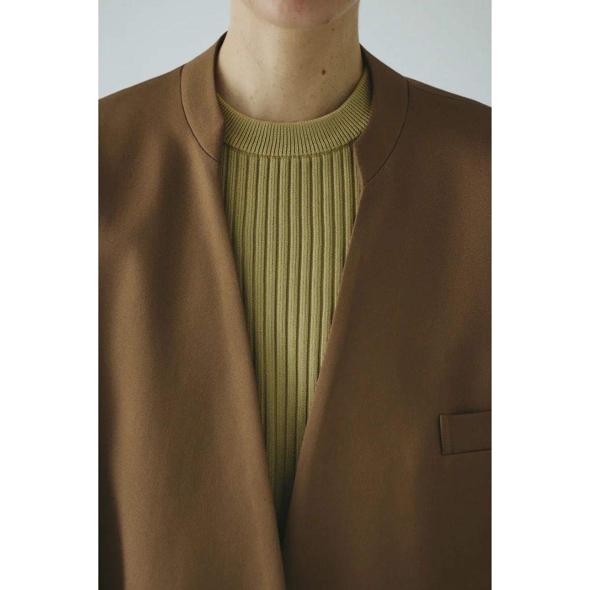 【残り一点】No Collar Over Jacket