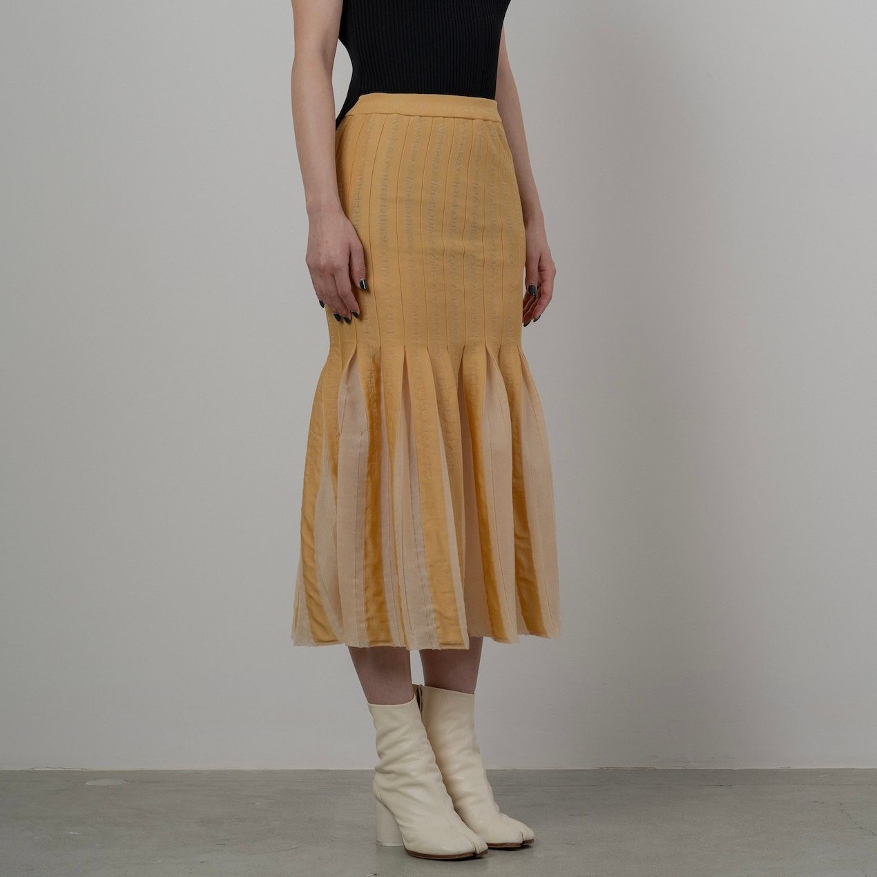 【残り一点】Emblem Pleats Knitted Skirt