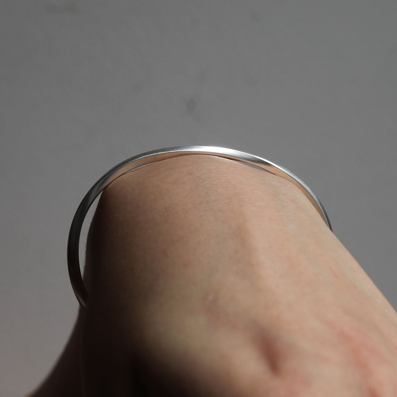 【残り一点】Bangle Side Hook Twisted