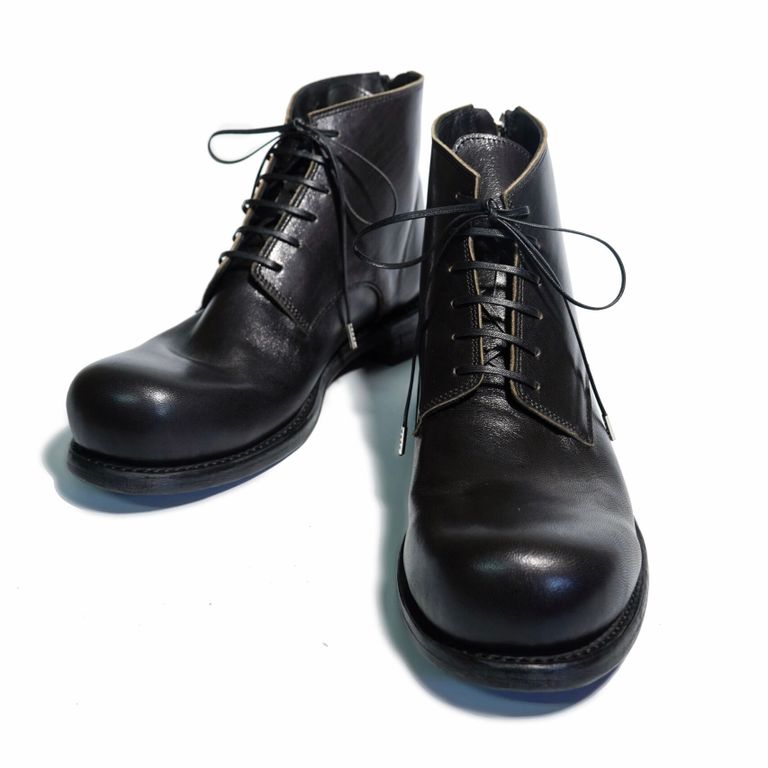 レザー種類 : TWO-TONE HORSE(BLACK)
※商品ページ画像のレザー及び、仕様はサンプルとしてご覧ください。