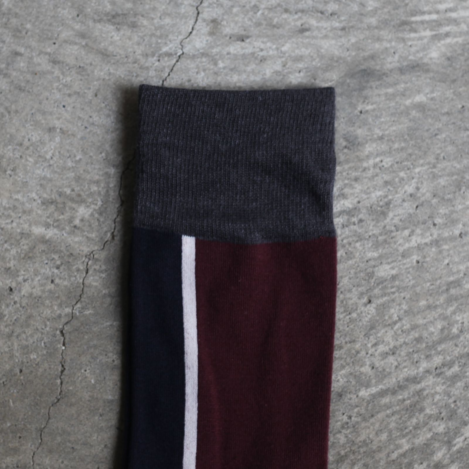 【残り一点】Center Line Socks