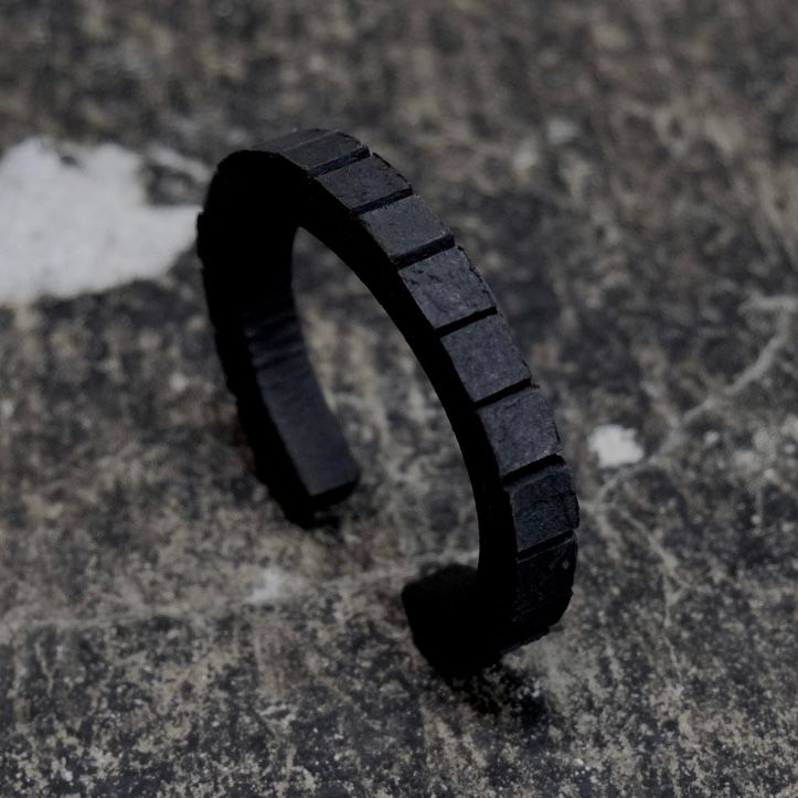 【お取り寄せ注文可能】Grid Leather Bangle Narrow