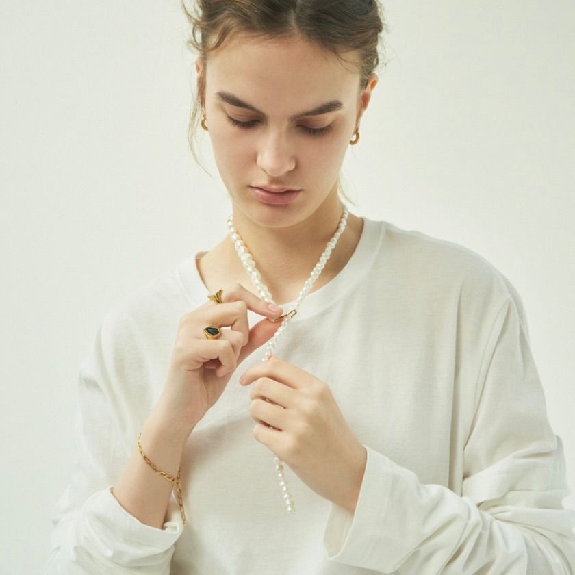 PREEK - 【お取り寄せ注文可能】Baroque Pearl Lariat Necklace PREEK - 【お取り寄せ注文可能】Baroque Pearl Lariat Necklace
