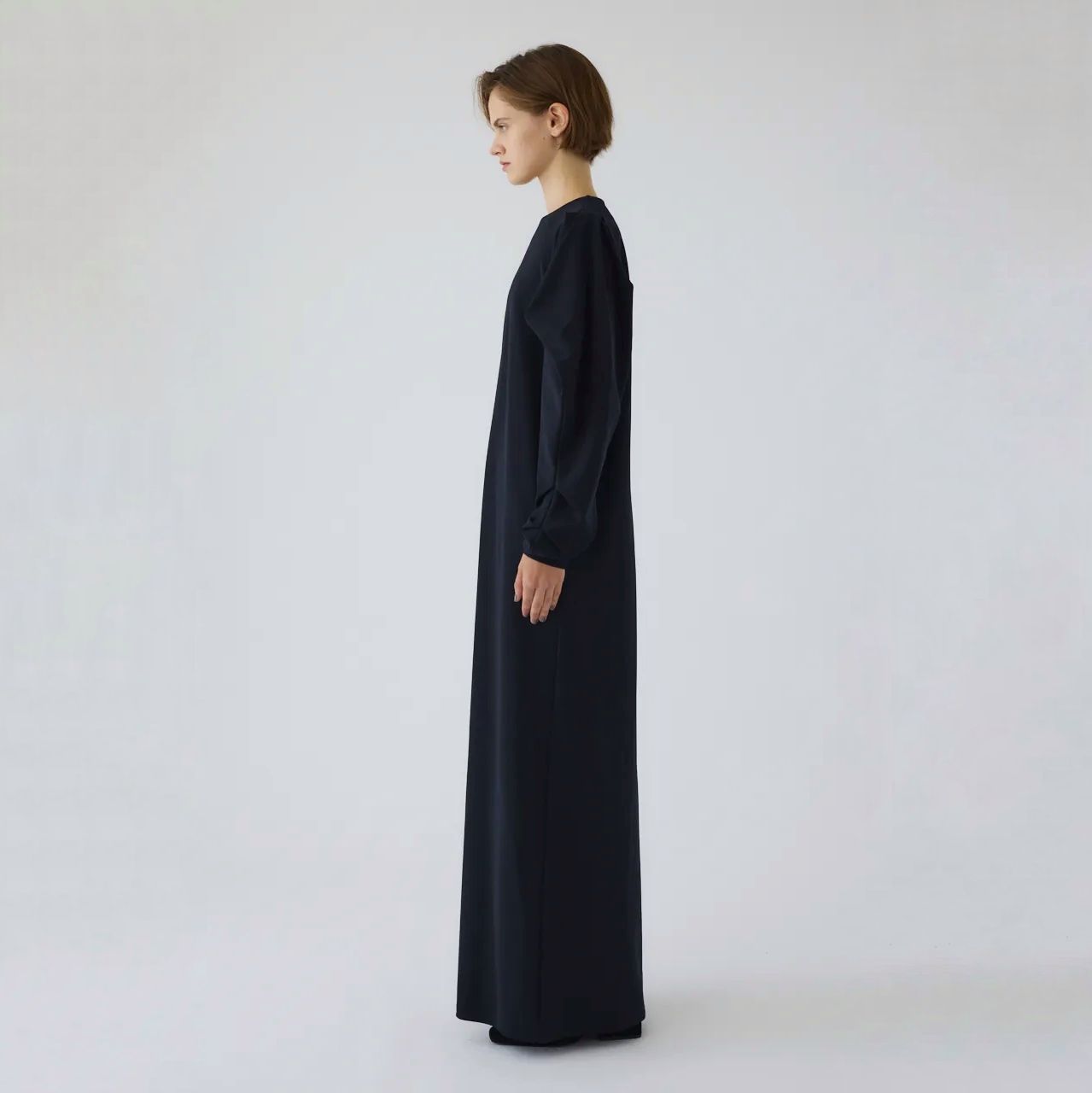 【残り一点】Drape Sleeve Cut Dress