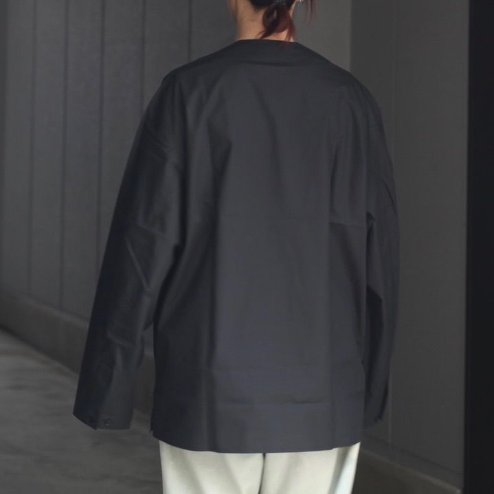 【残り一点】V Neck Shirt