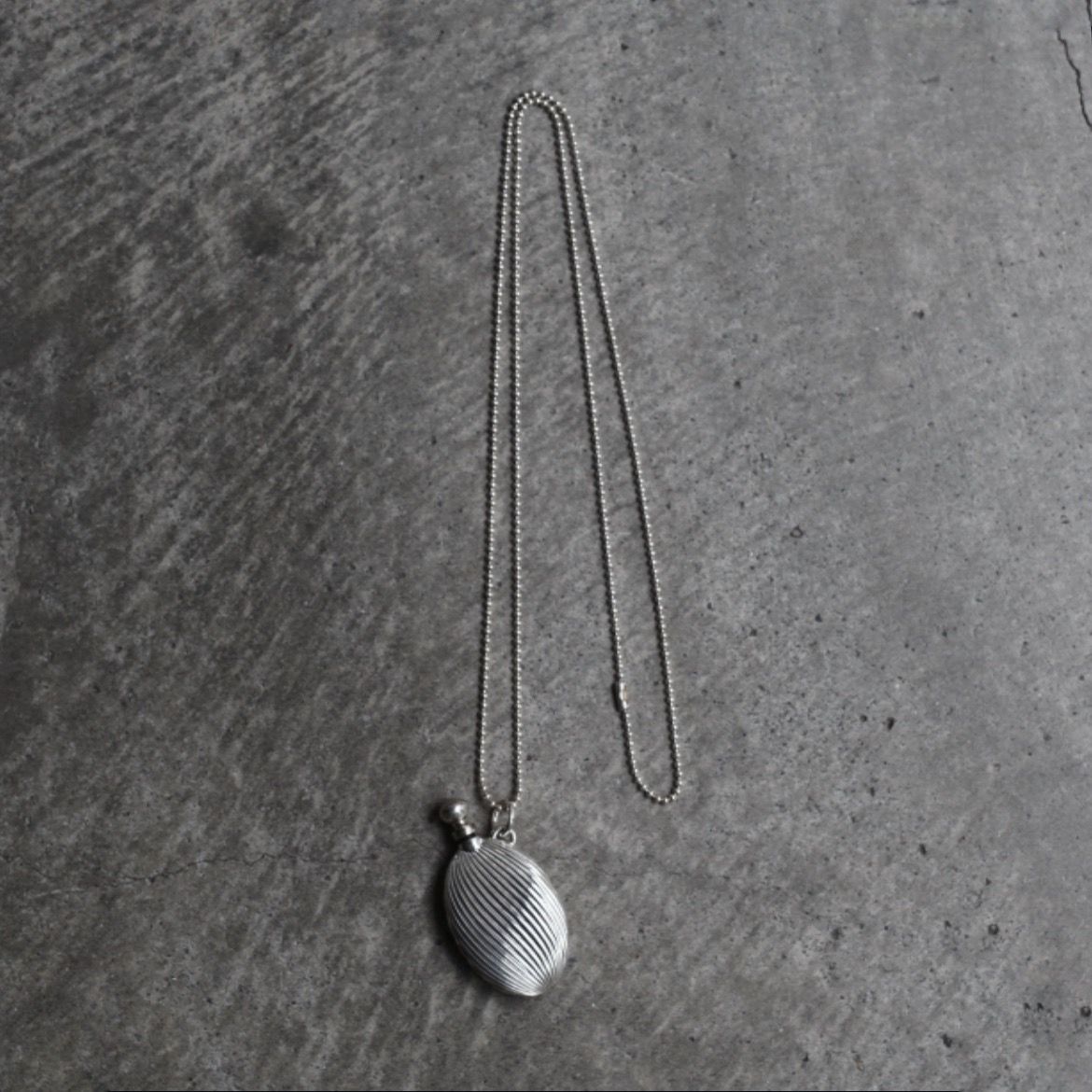 【残り一点】Victorian Perfume Bottle Necklace