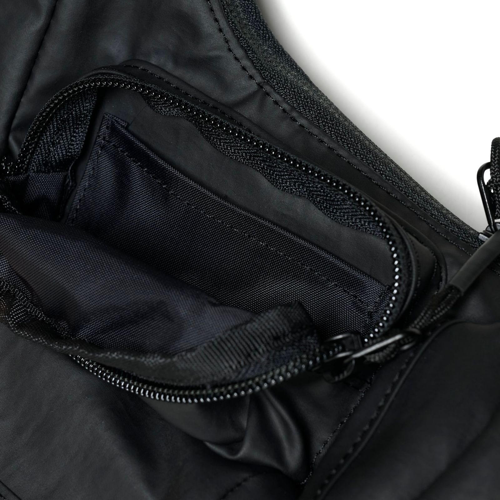 【残りわずか】Multi Pocket Shouder Bag(SMALL)