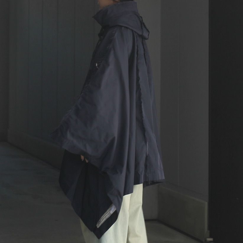 【残り一点】ポリエステルギャバジンフーデッドポンチョ