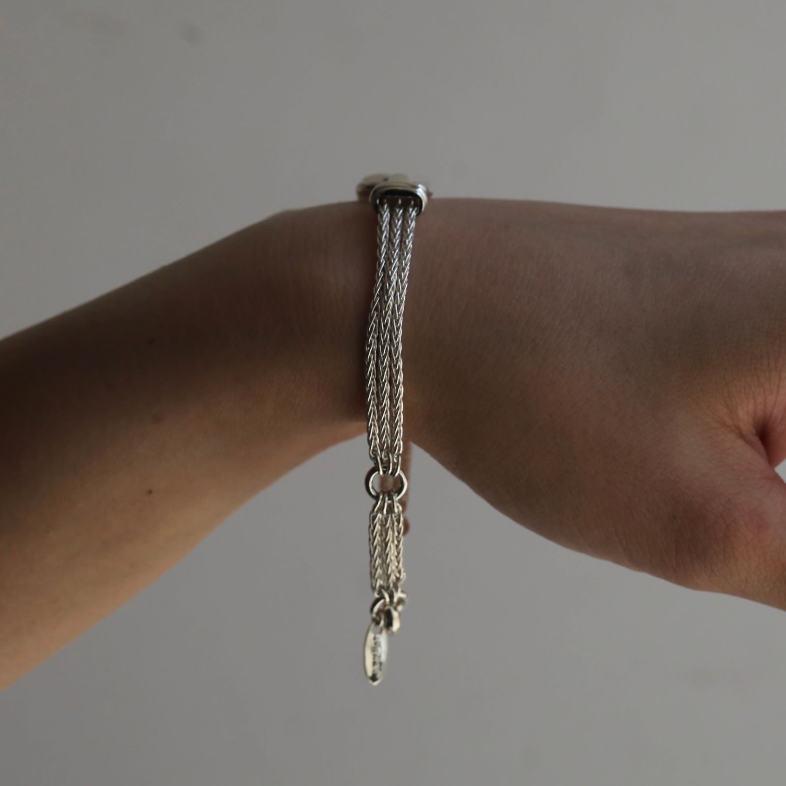 【お取り寄せ注文可能】Circle 3 Chain Bracelet