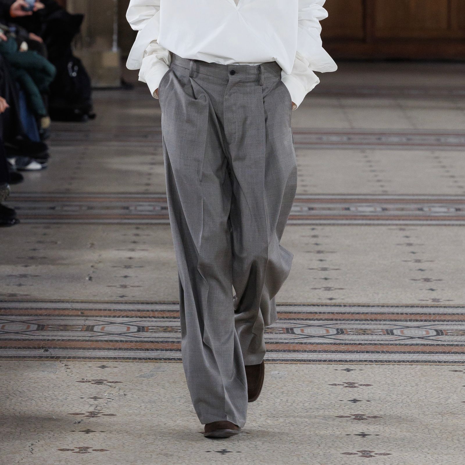 【残り一点】Extra Fine Wool Extra Wide Trousers(2/90 WOOL GABARDINE)