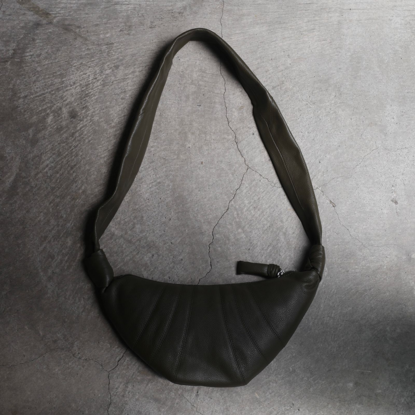 LEMAIRE - 【残りわずか】Medium Croissant Bag(COW LEATHER) | ACRMTSM ONLINE STORE