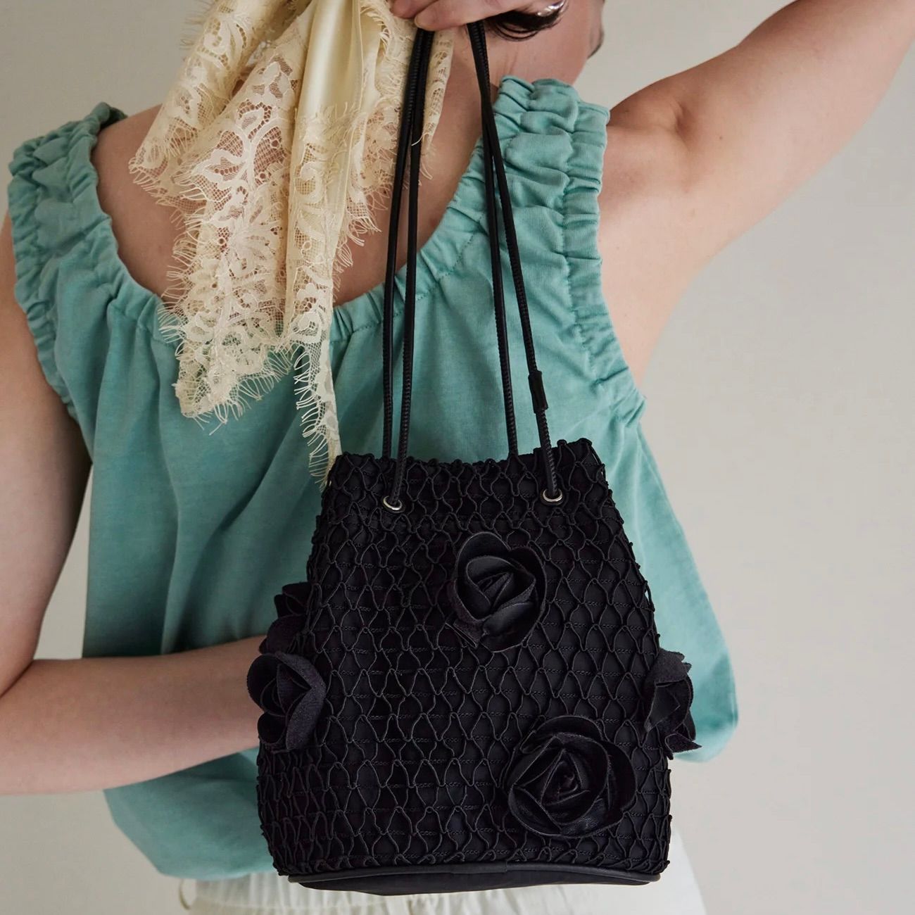 【残り一点】Rose Motif Drawstring Bag