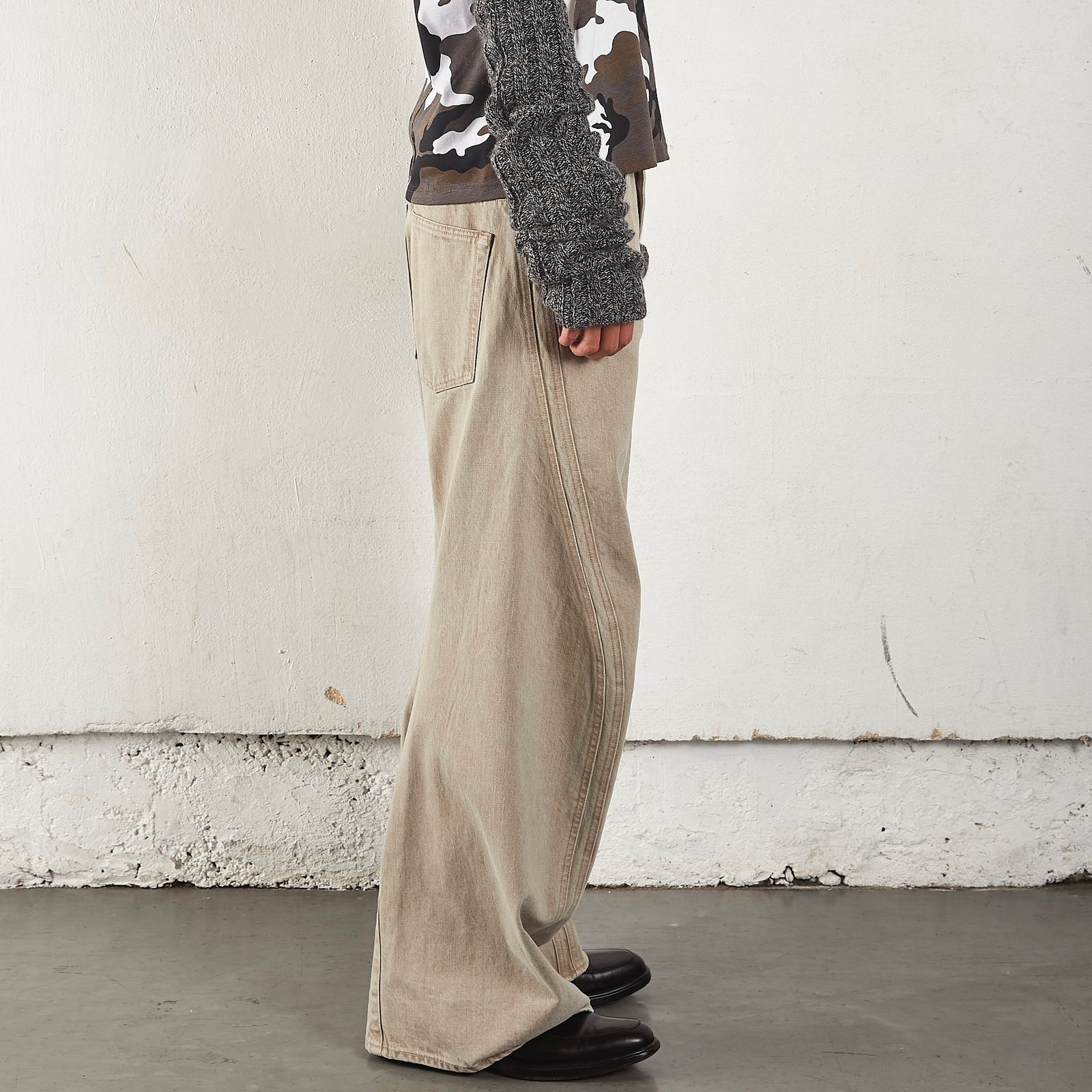 【残りわずか】3D Twisted Wide Leg Jeans