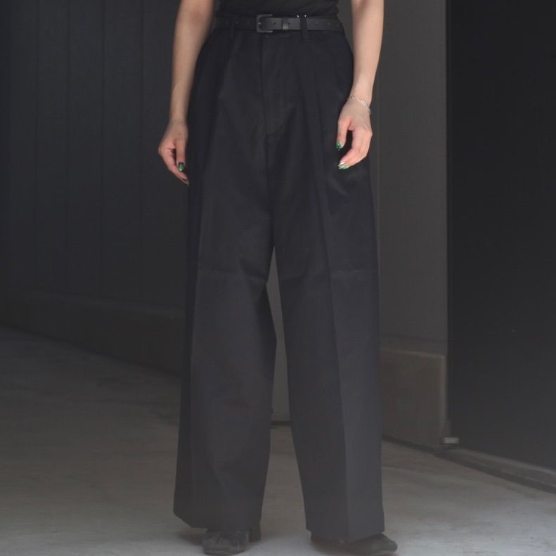 UNIVERSAL PRODUCTS - 【残り一点】2Tuck Wide Chino Trousers