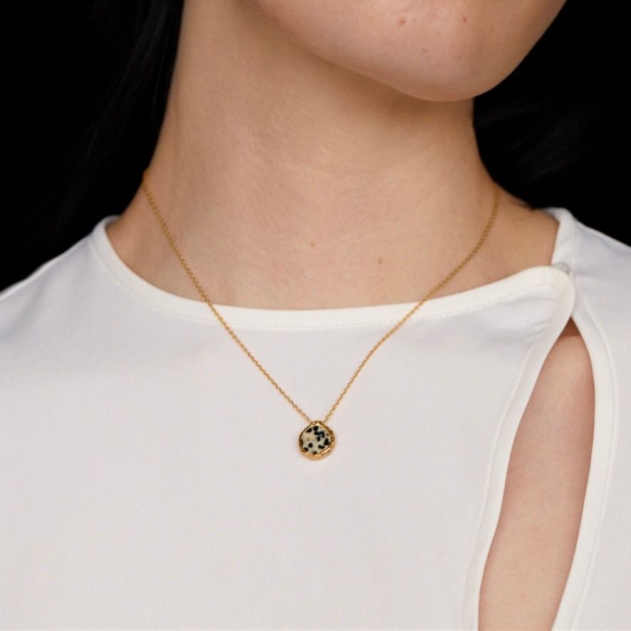 【お取り寄せ注文可能】Dalmatian Stone Circle Necklace