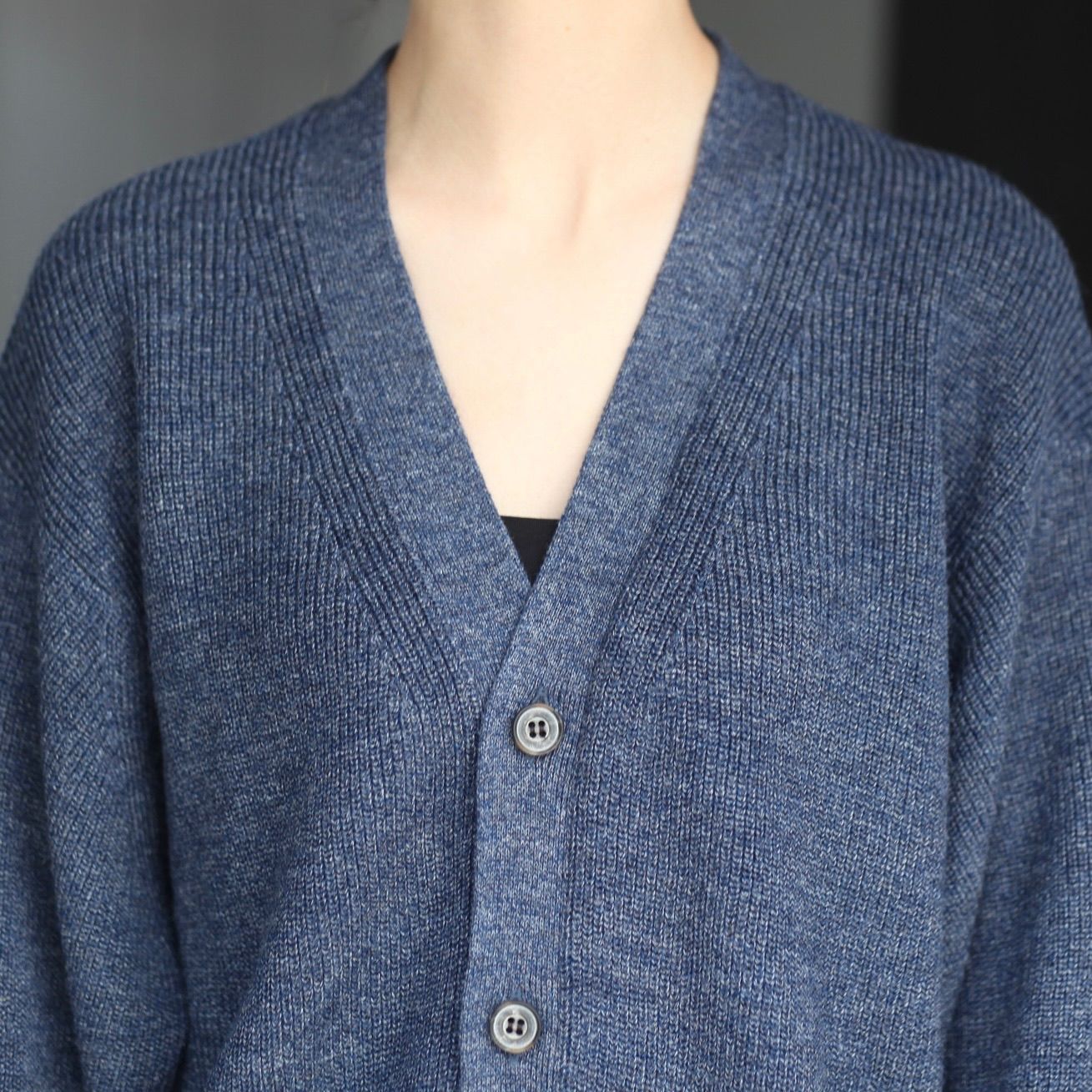 【残り一点】Aze V Neck Cardigan