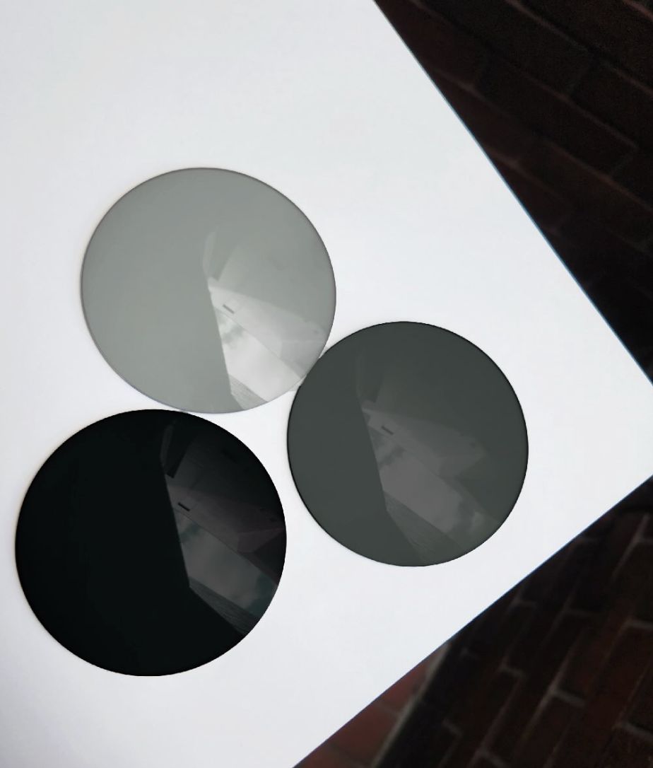 【JULIUS TART OPTICAL】【NATIVE SONS】【SAUVAGE】無機質で洗練された、グレーレンズの魅力