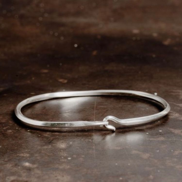 【残り一点】Bangle Side Hook Twisted