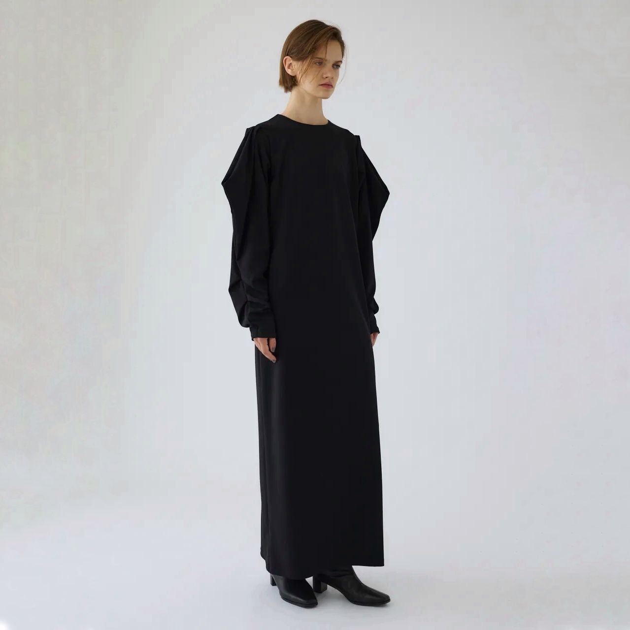 【残り一点】Drape Sleeve Cut Dress