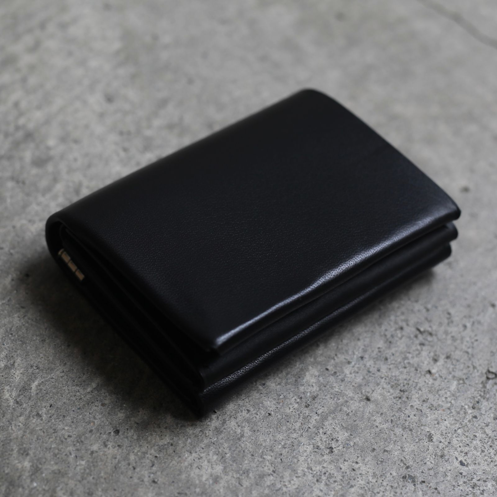 【再販売通知受付可能】Flap Trifold Wallet(THIN)