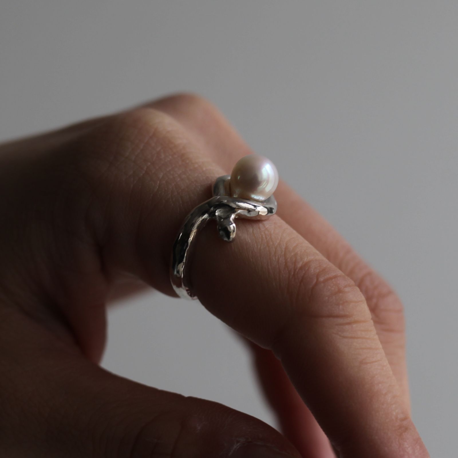 【お取り寄せ注文可能】Flow Hoop Pearl Ring