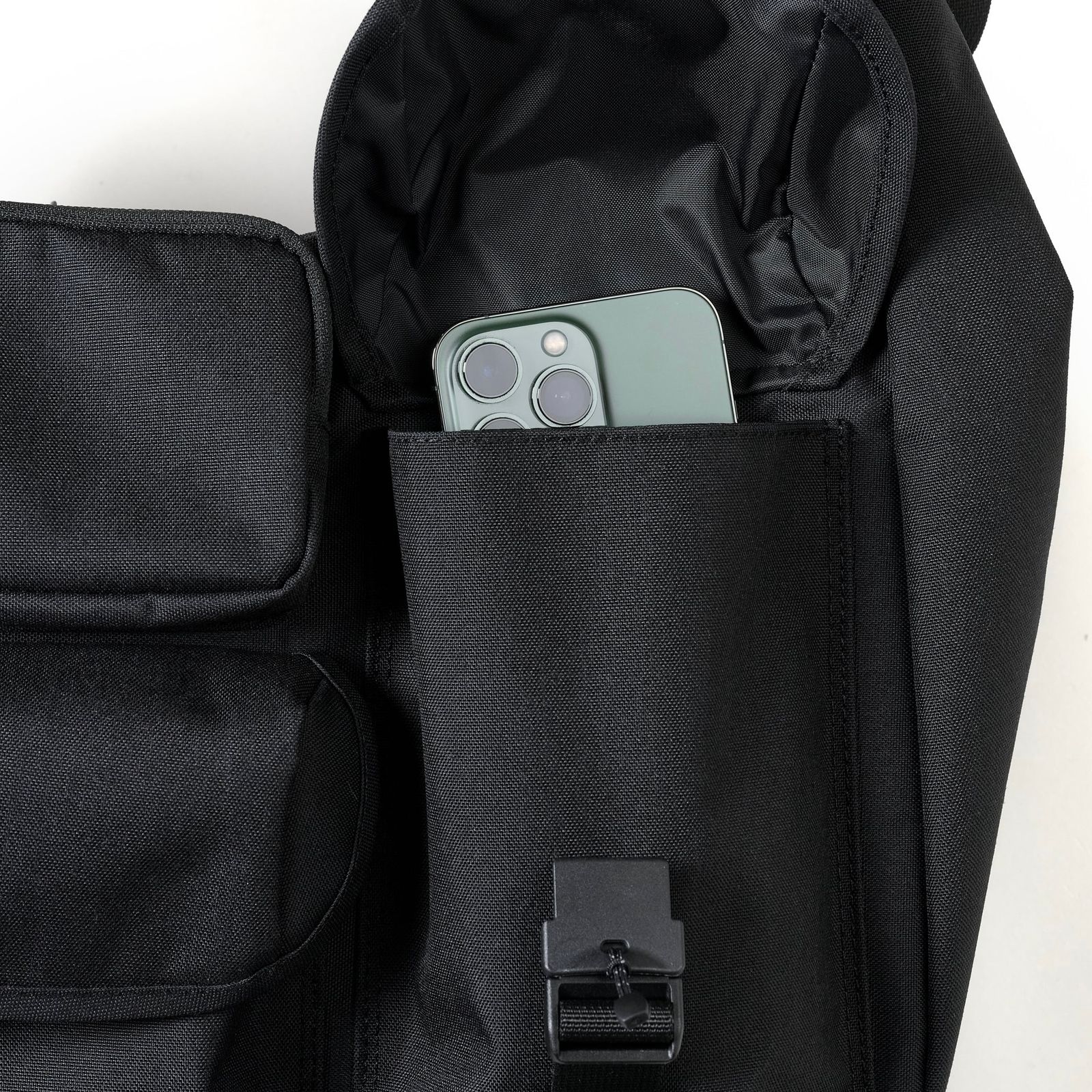 【再販売通知受付可能】Multi Pocket Shouder Bag(LARGE)