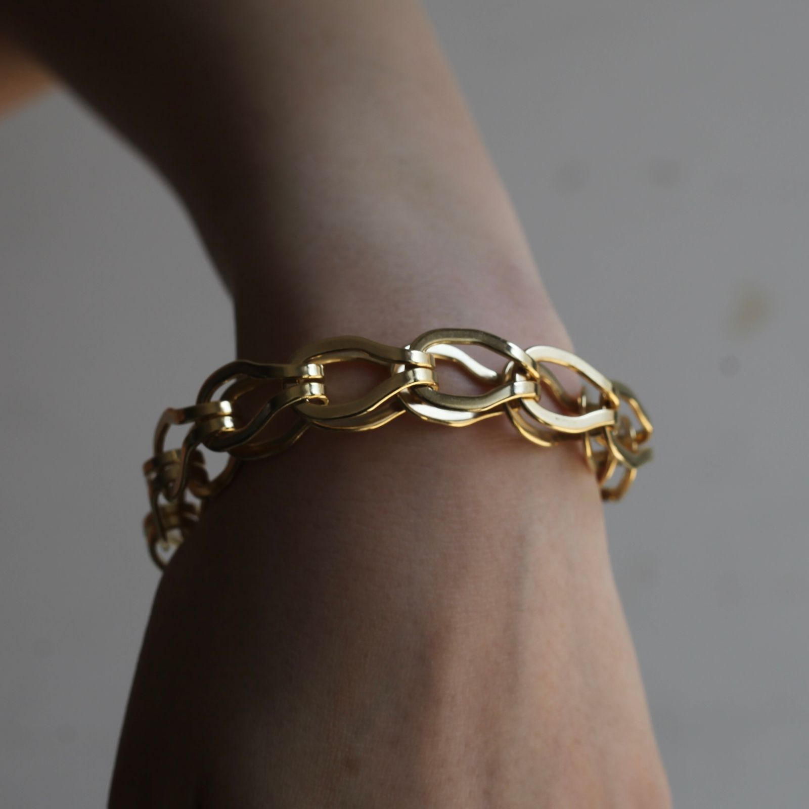 【残り一点】Hand Chain Bracelet(GOLD)