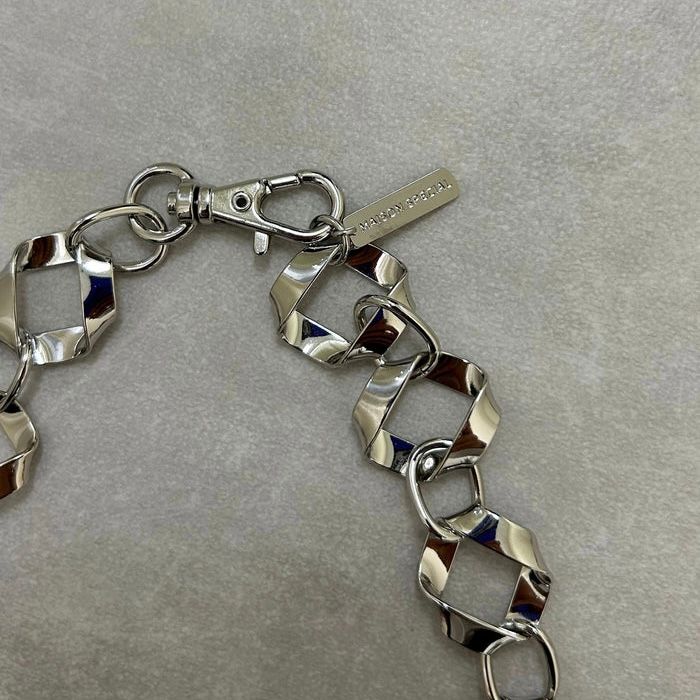 【再販売通知受付可能】Square Twist Short Necklace