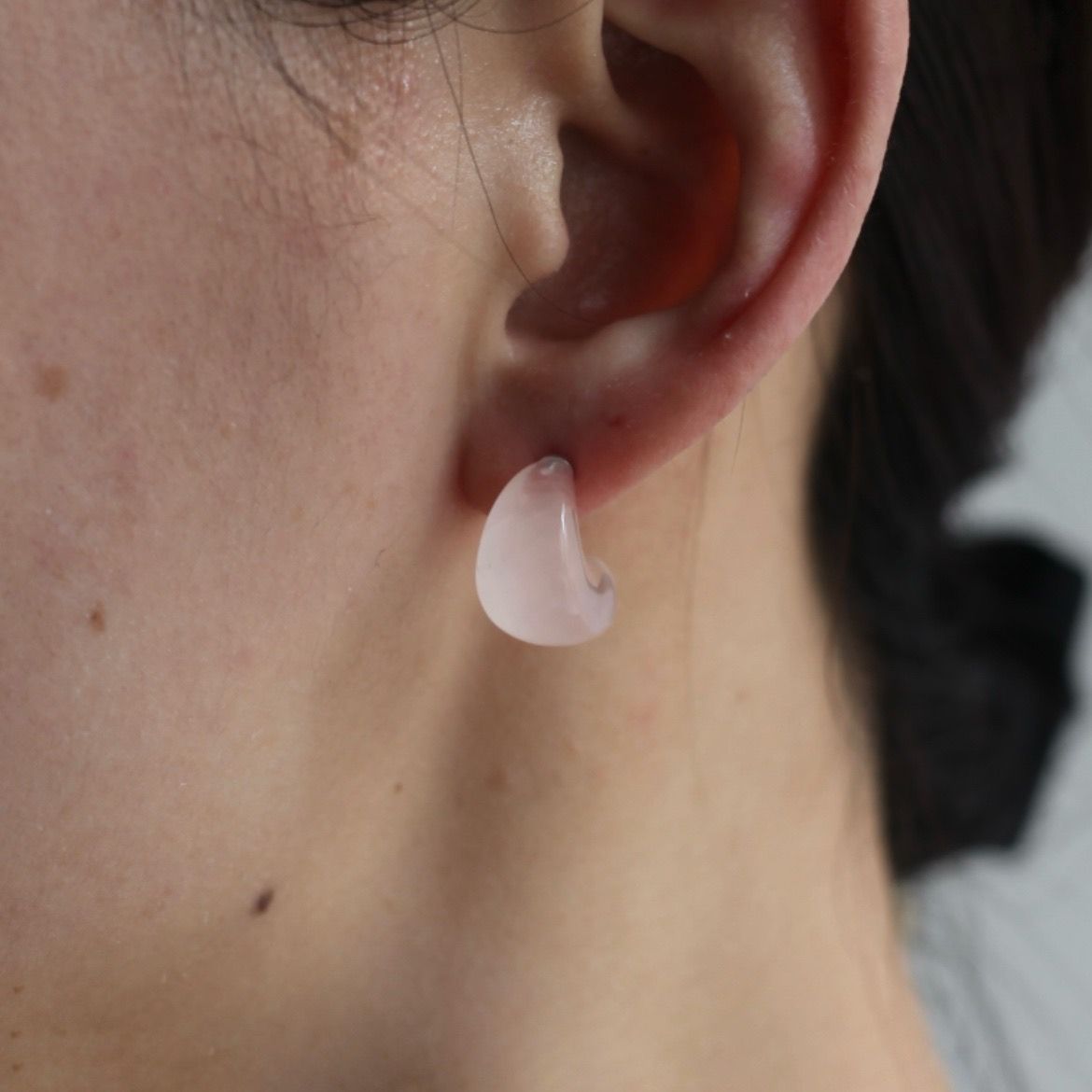 【残り一点】How Raw Stone Moon Hoop Earrings(両耳用）