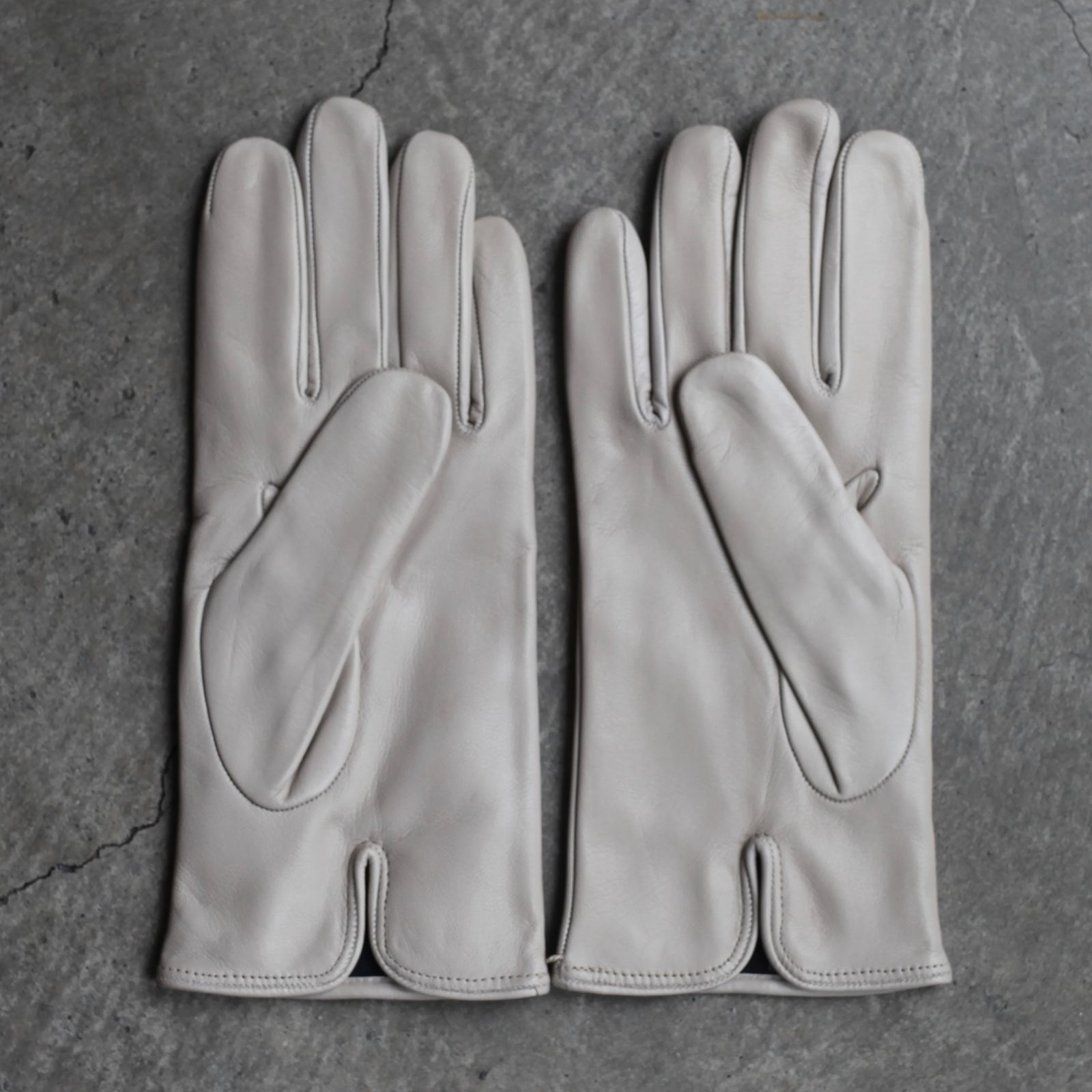 Omar Afridi - 【残りわずか】Curved Gloves(BLACK) | ACRMTSM ONLINE