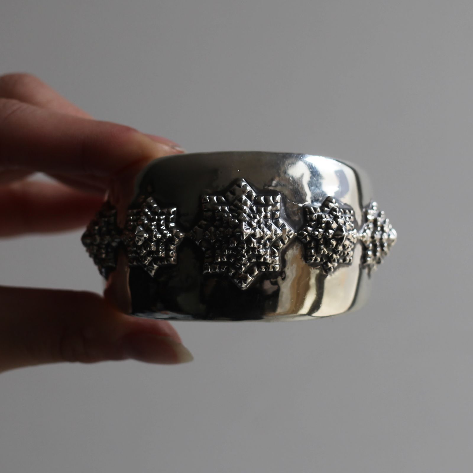 【お取り寄せ注文可能】Flower E Bangle(SILVER)