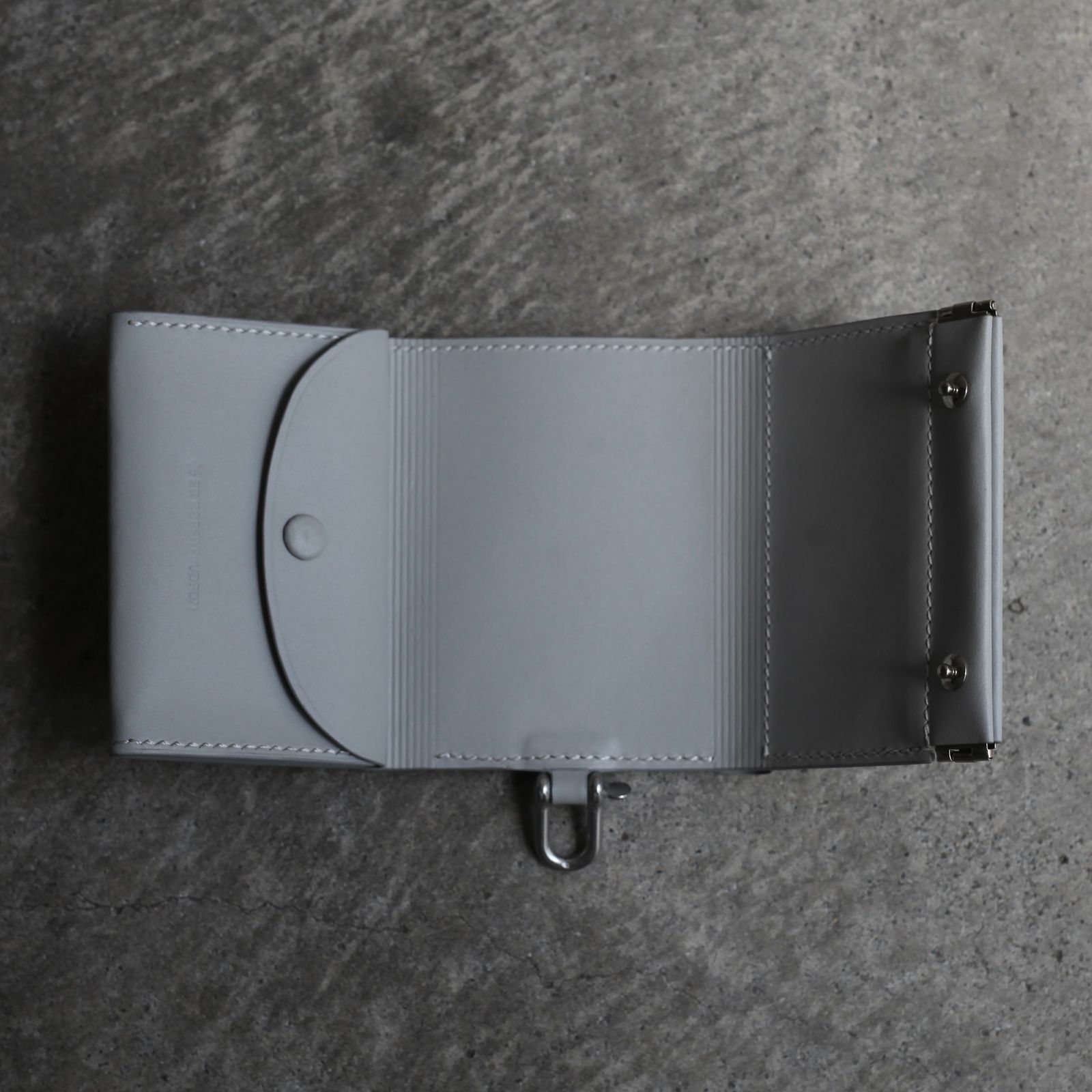 【残り一点】Shackle Trifold Wallet(DERRICK)