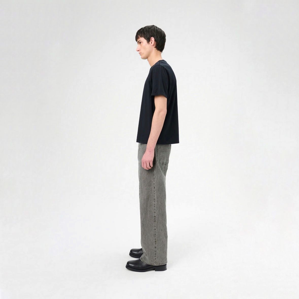 【再販売通知受付可能】New Box T-shirt